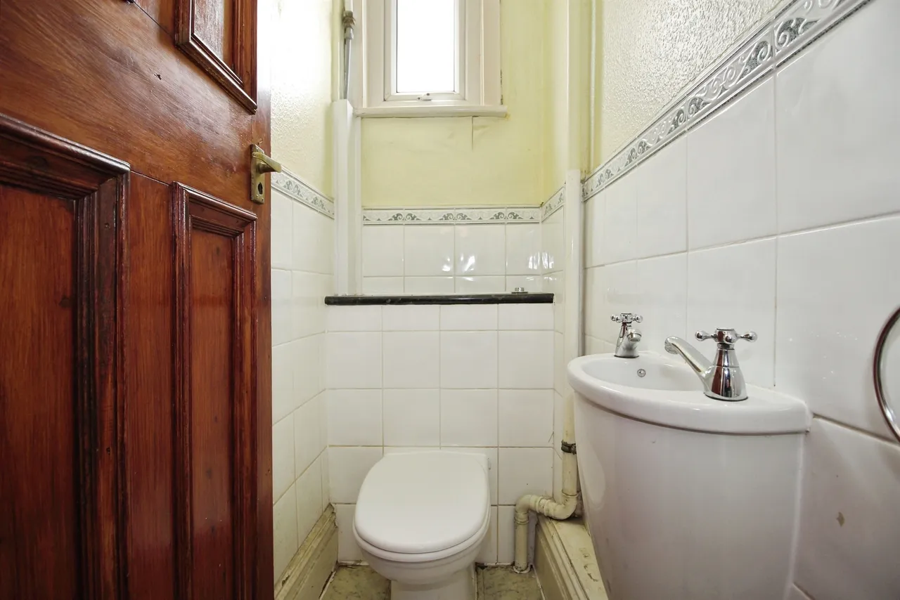 Ash Road, Leeds, photo 5