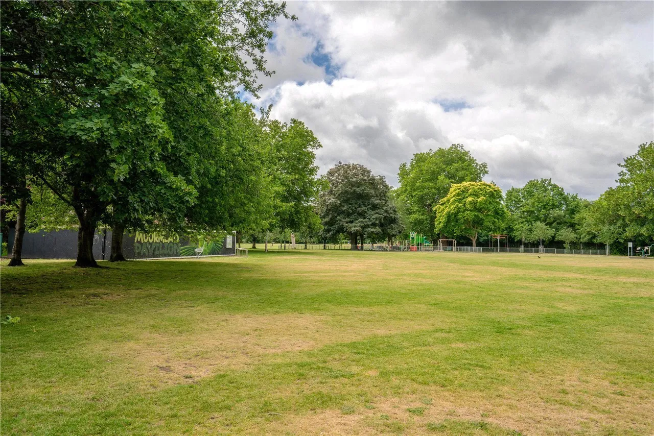 Kenley Road, St Margarets, TW1, photo 8