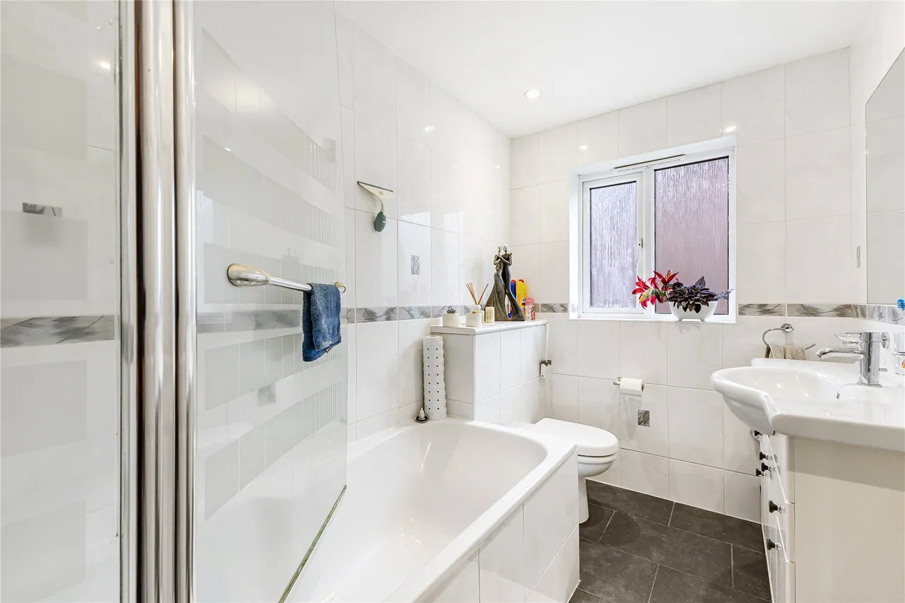 Coresbrook Way, Knaphill, GU21, photo 15