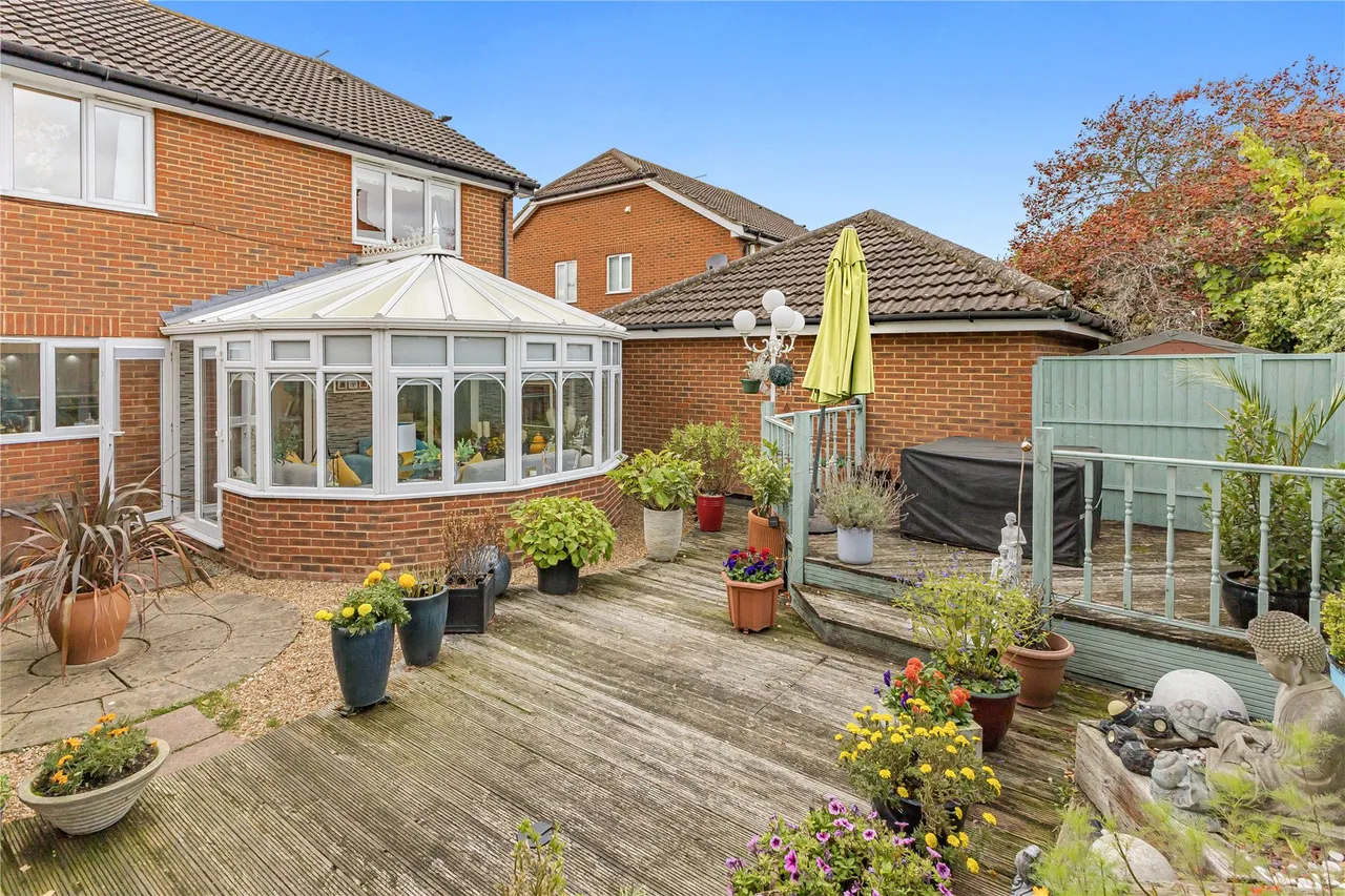 Coresbrook Way, Knaphill, GU21, photo 18