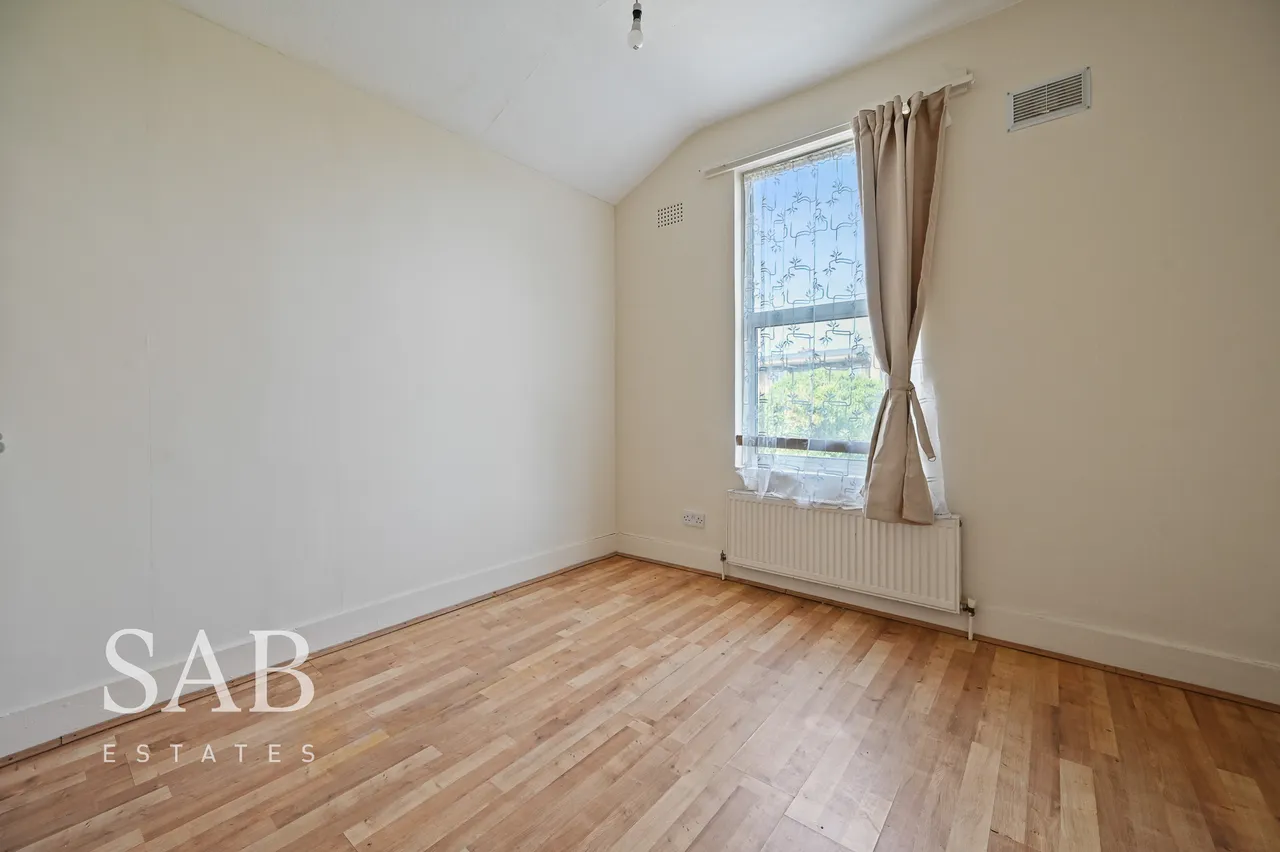 Mount Avenue, Southall, UB1, photo 9