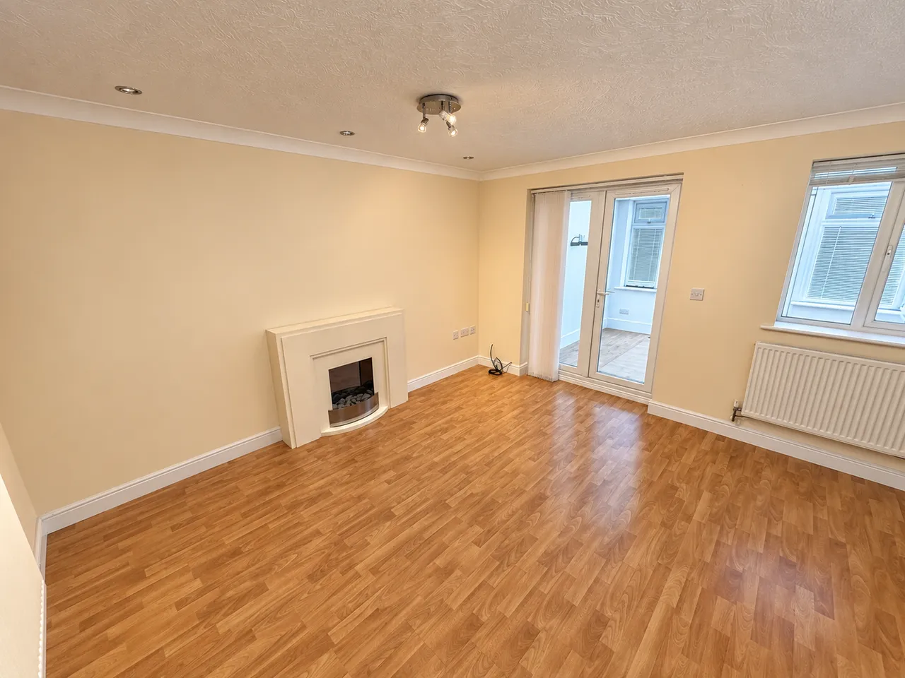 Green Close, Renishaw, S21, photo 3