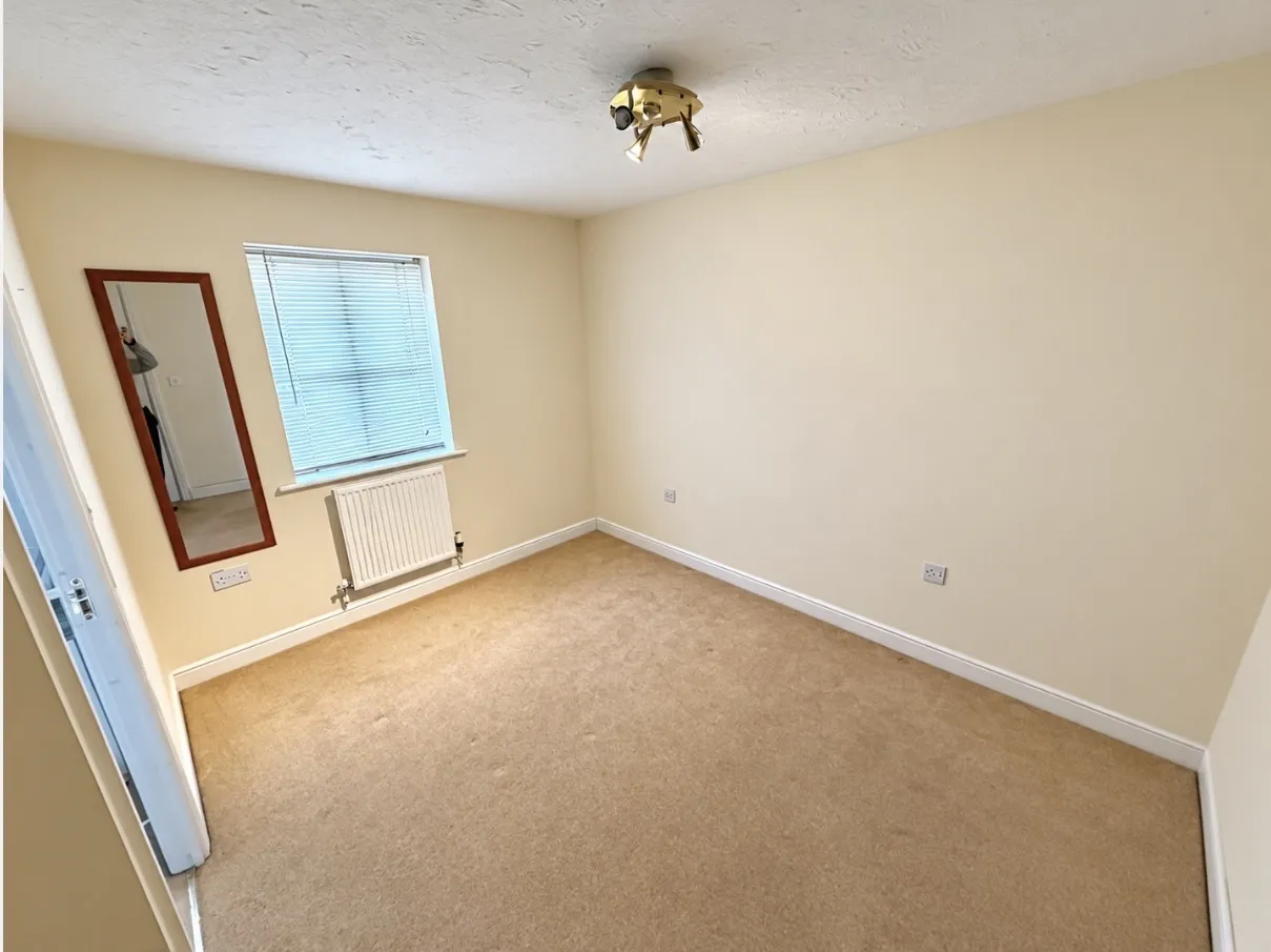 Green Close, Renishaw, S21, photo 7