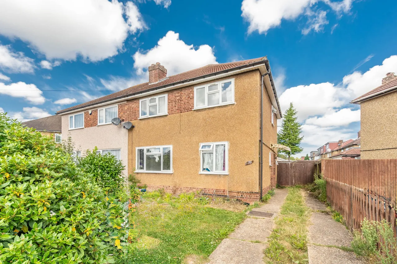 3 bed flat to rent, Stanmore, HA7