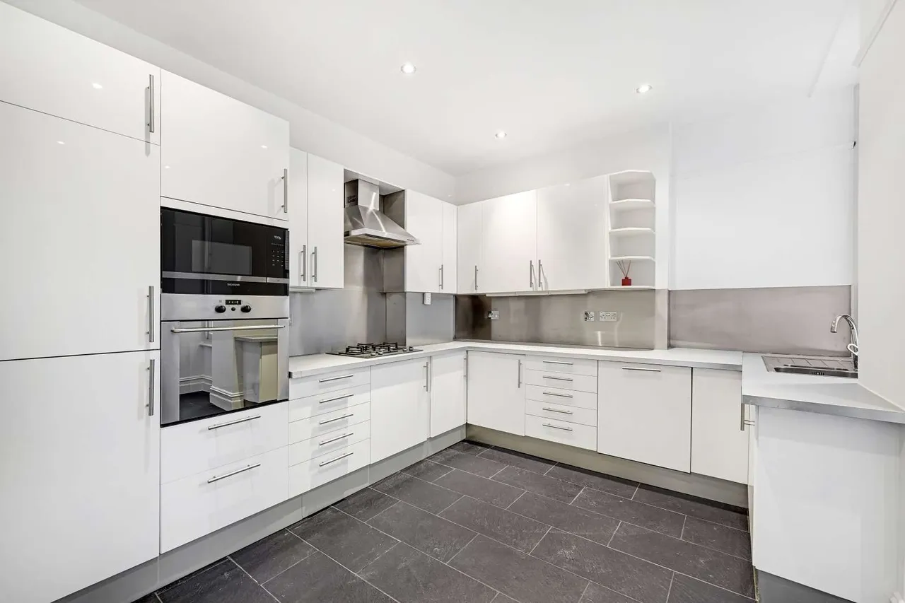 Iverna Court, Kensington, London, W8 6TU, photo 6