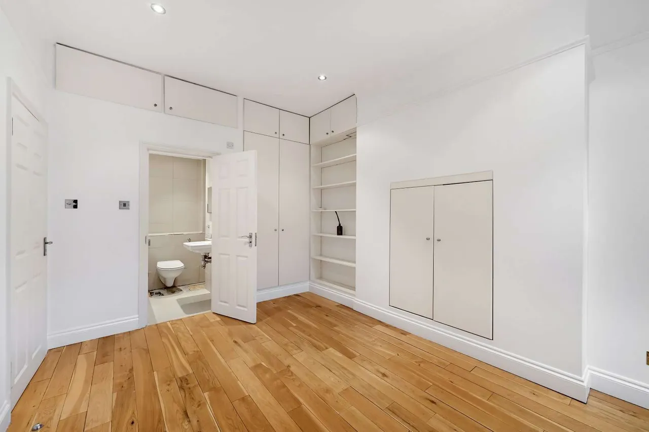 Iverna Court, Kensington, London, W8 6TU, photo 10