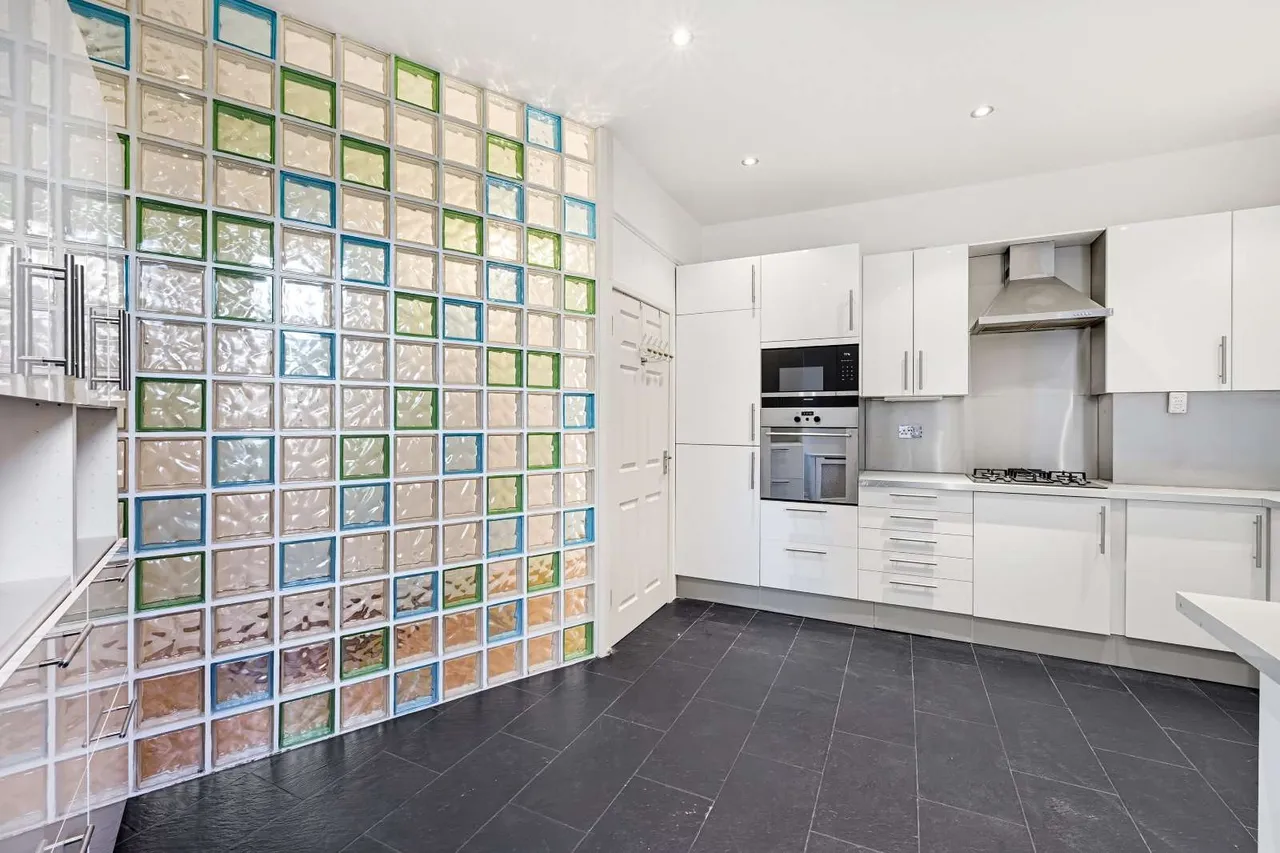 Iverna Court, Kensington, London, W8 6TU, photo 5