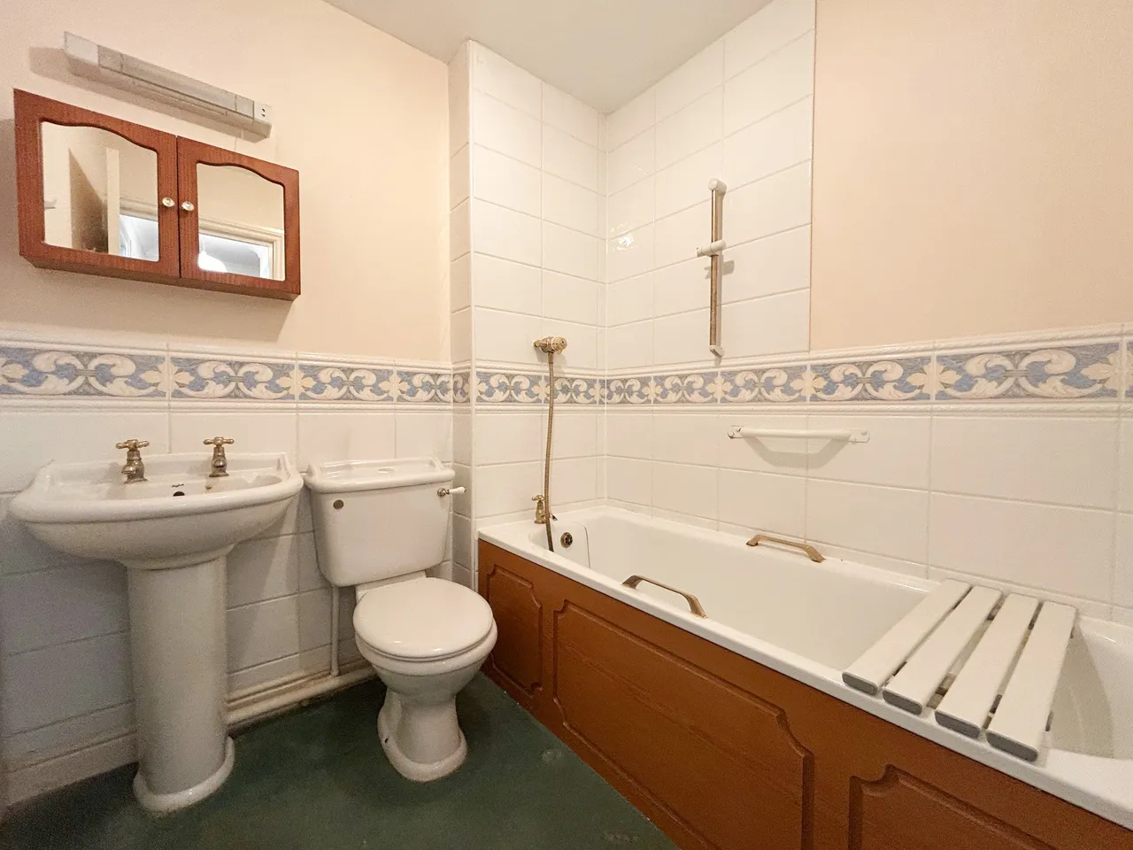 Branksome Walk Manor Branksomewood Road, Fleet, GU51 4SW, photo 6