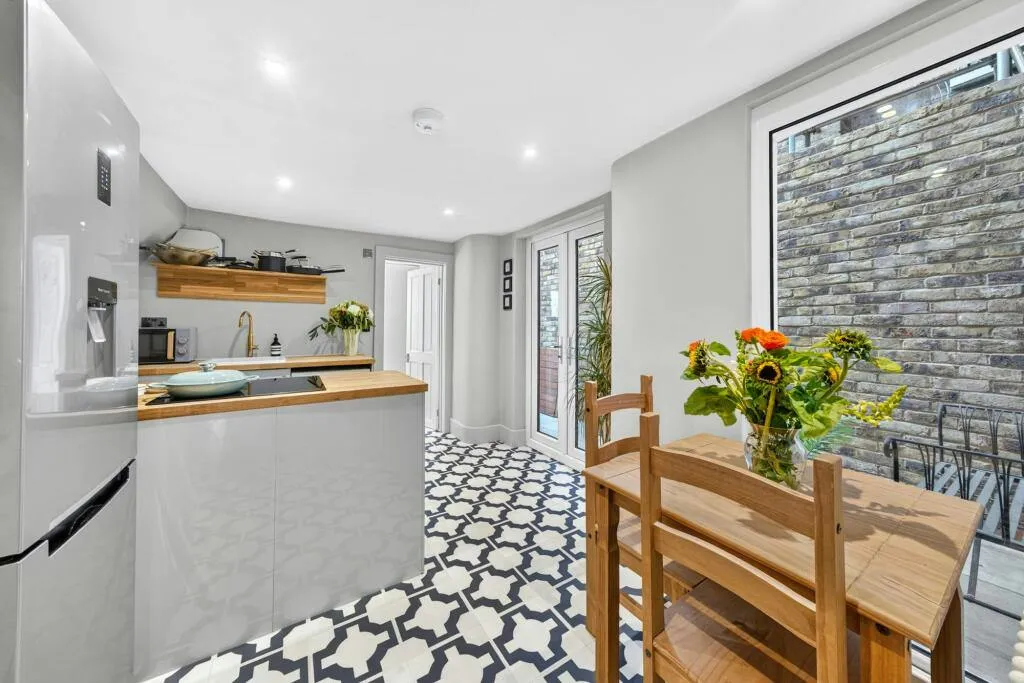 Ingelow Road, Battersea, SW8, photo 8