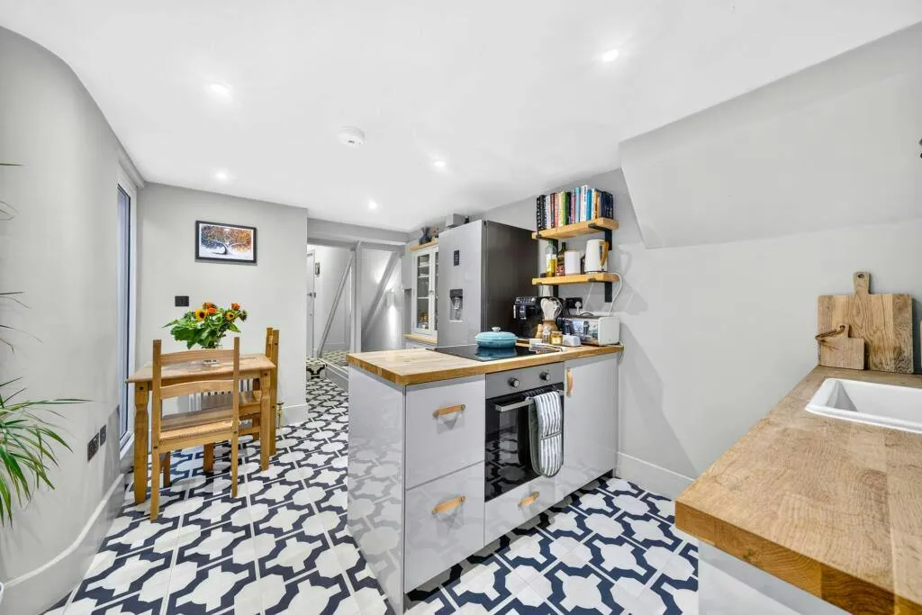 Ingelow Road, Battersea, SW8, photo 6