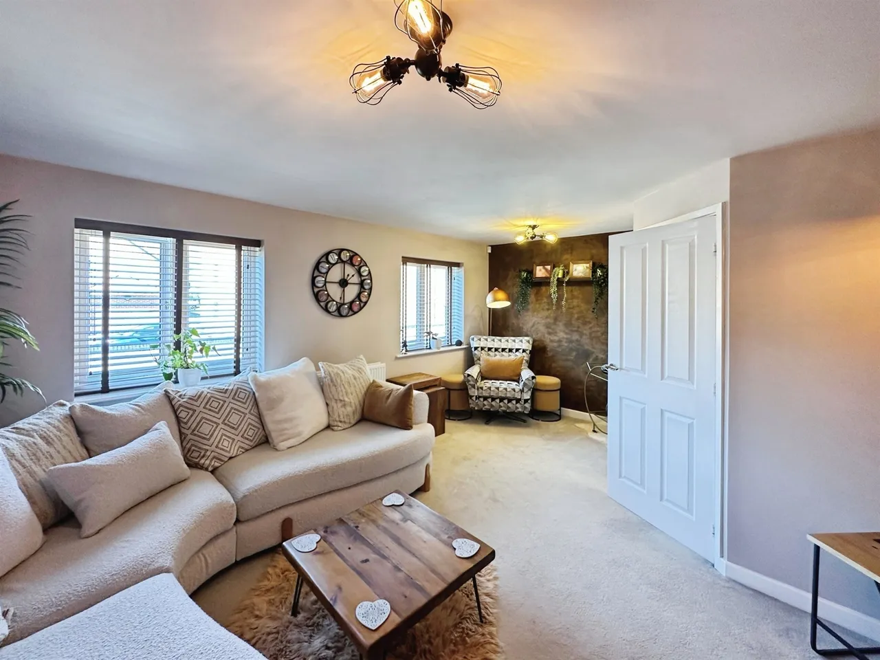 Piggott Avenue, Gedling, NG4, photo 2