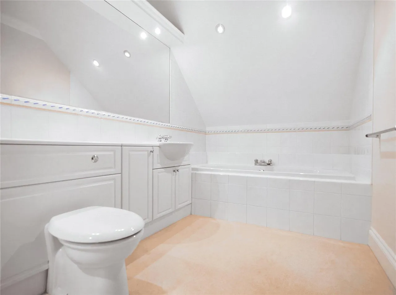 An Exceptional Duplex Penthouse with Panoramic Sea Views, photo 11