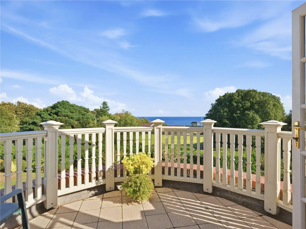 An Exceptional Duplex Penthouse with Panoramic Sea Views, photo 5