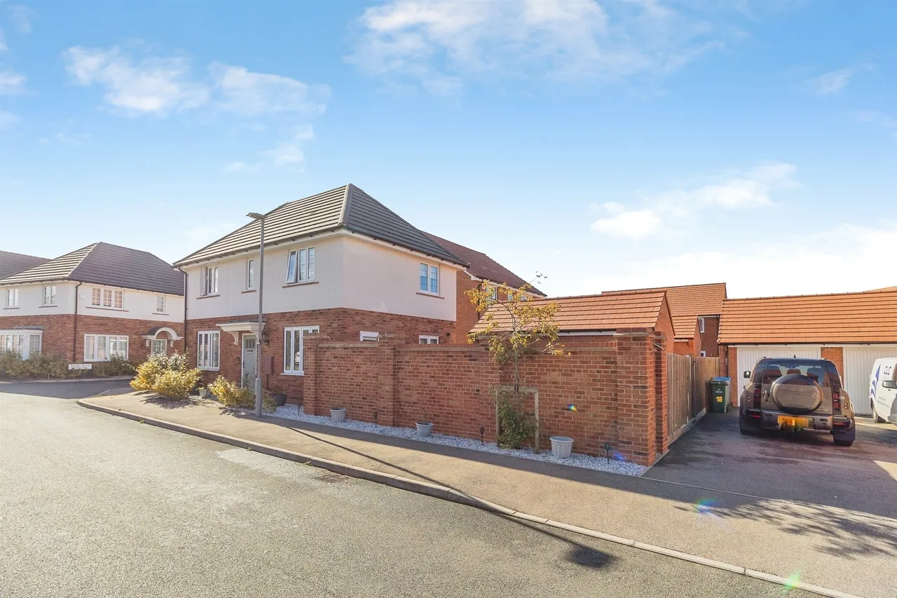 Cianchi Grove, Eagle Farm South, MK17, photo 2