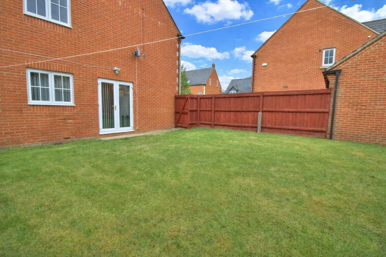 Saltwood Avenue, Milton Keynes, MK4, photo 26