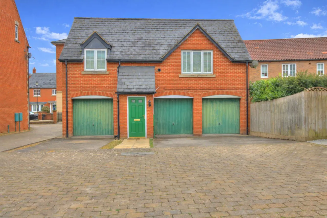 Saltwood Avenue, Milton Keynes, MK4, photo 29