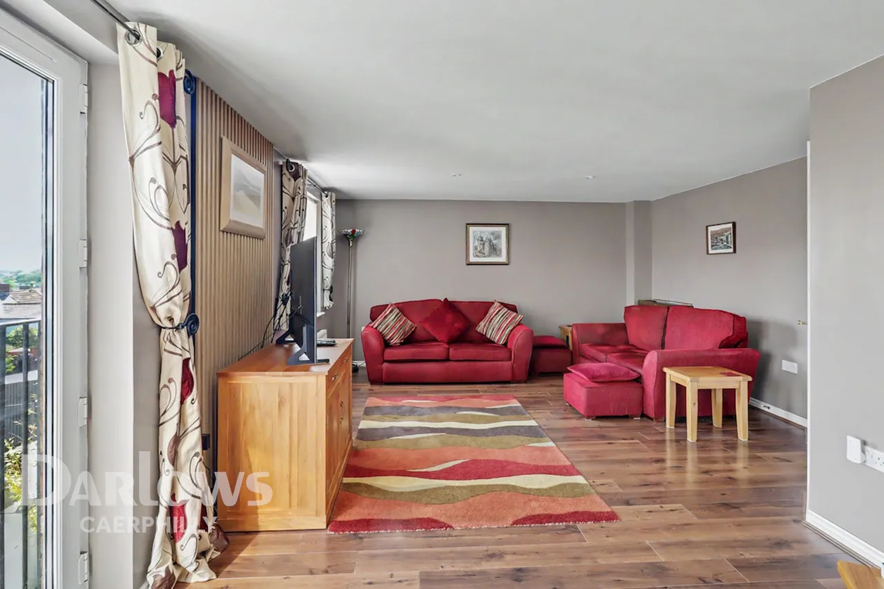 Dan Y Meio, Caerphilly, photo 8