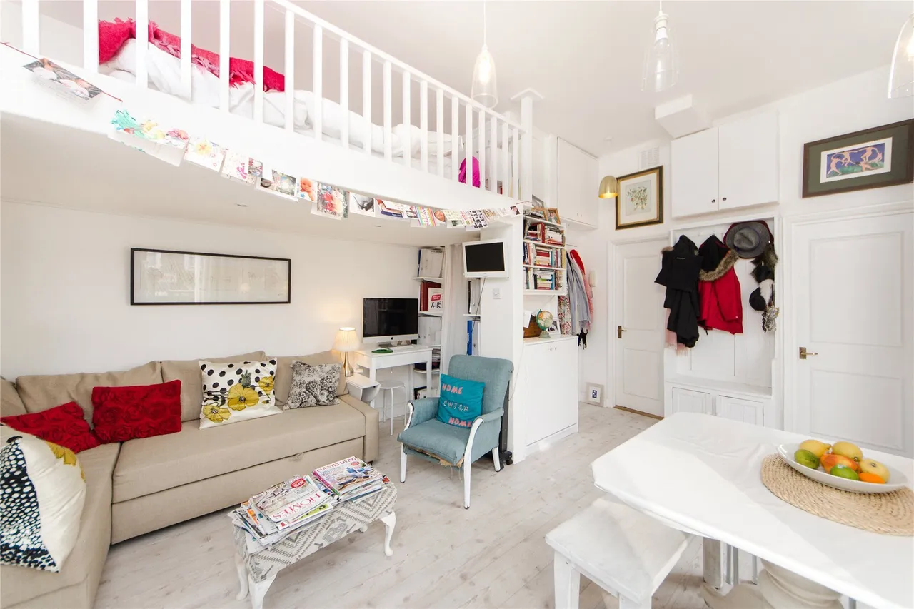 Goldhawk Road, London, W12, photo 4