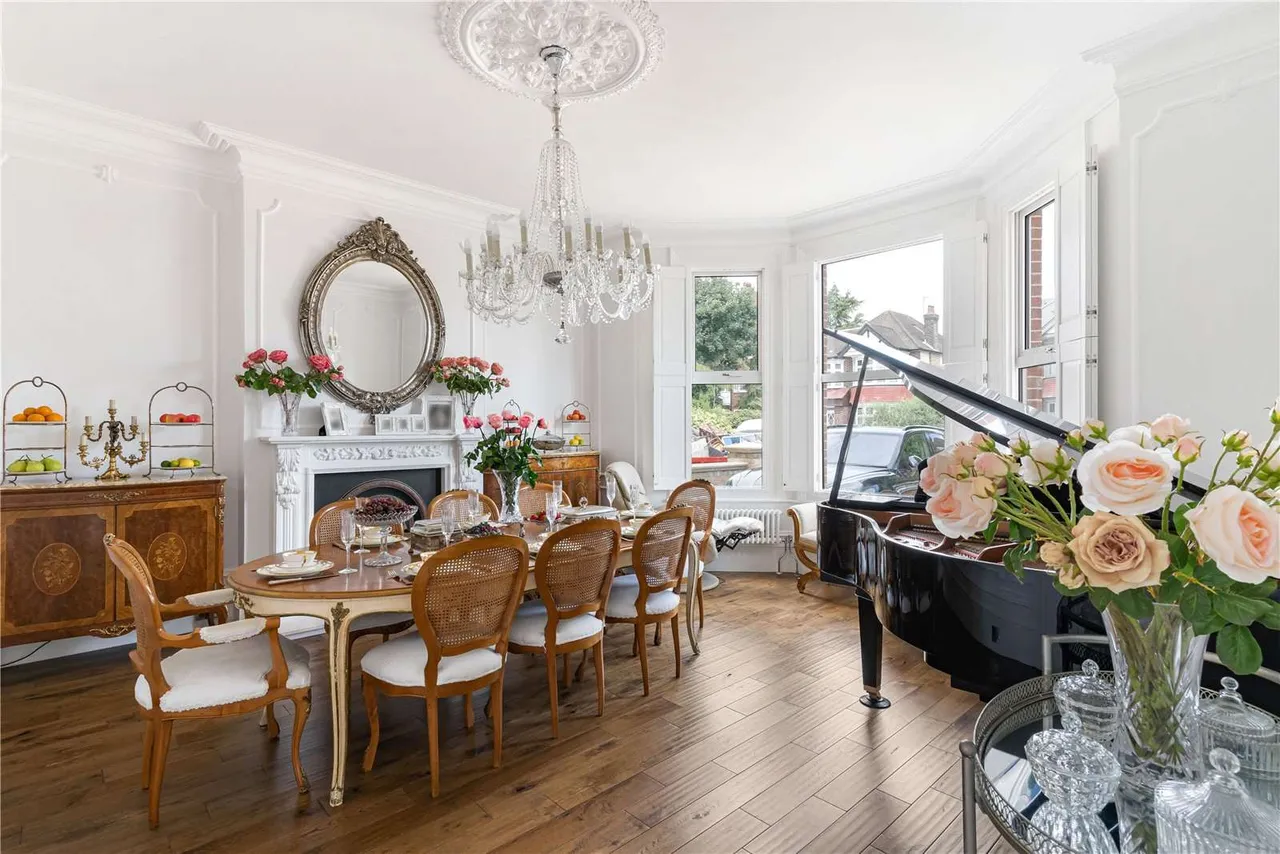 Rosemont Road, London, W3, photo 10