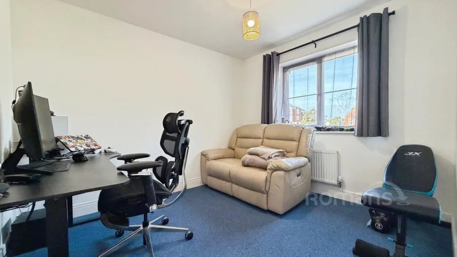 Hardinge Close, Wellesley, GU11, photo 15