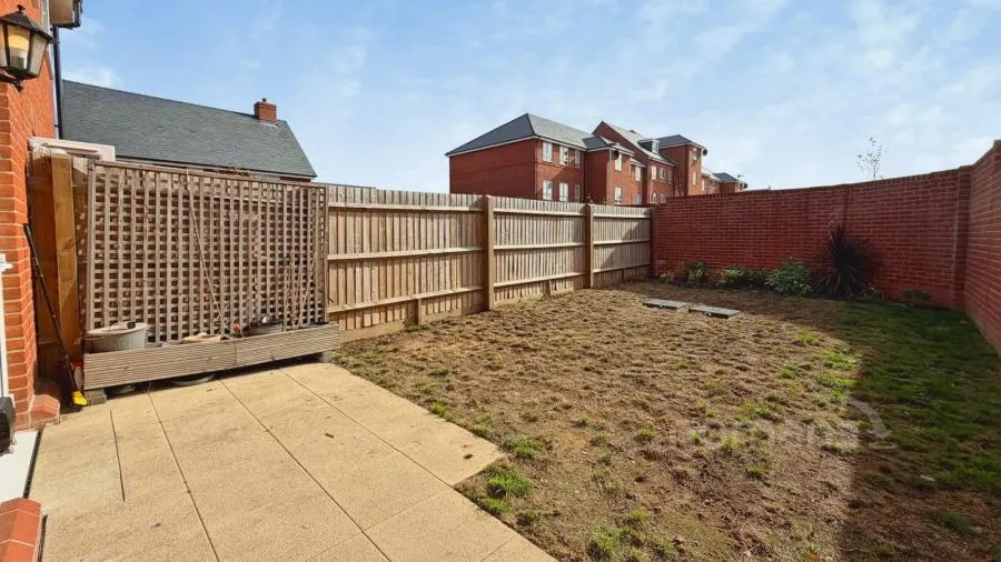 Hardinge Close, Wellesley, GU11, photo 9