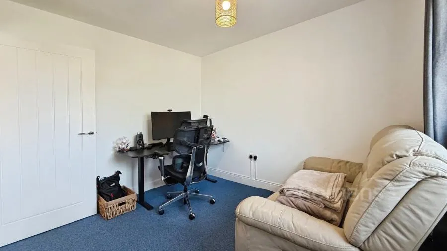 Hardinge Close, Wellesley, GU11, photo 16