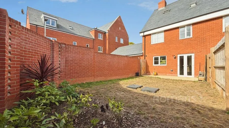 Hardinge Close, Wellesley, GU11, photo 6