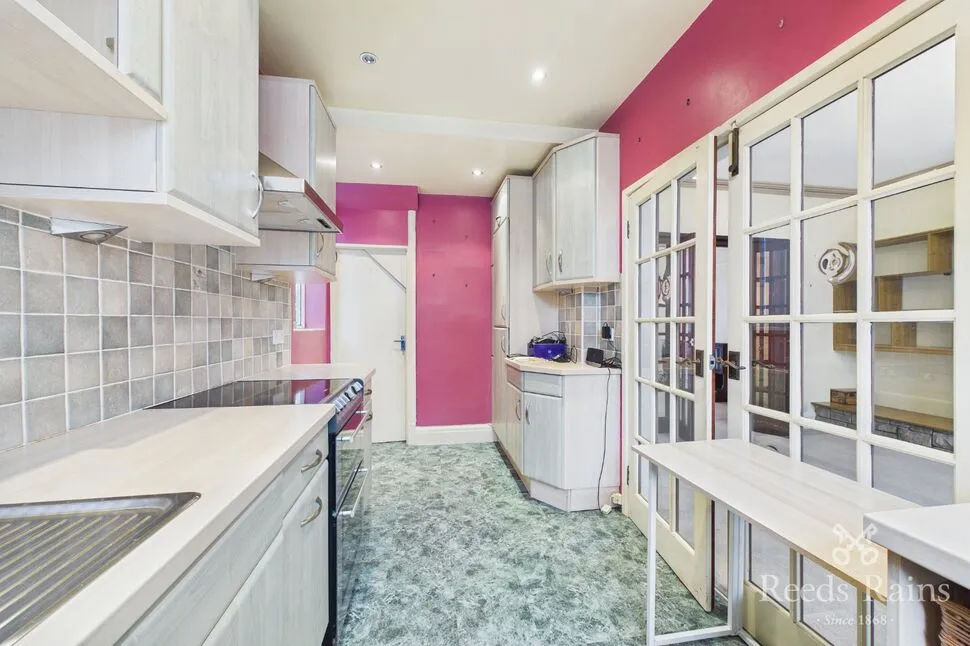 Bryn Drive, South Reddish, SK5, photo 6