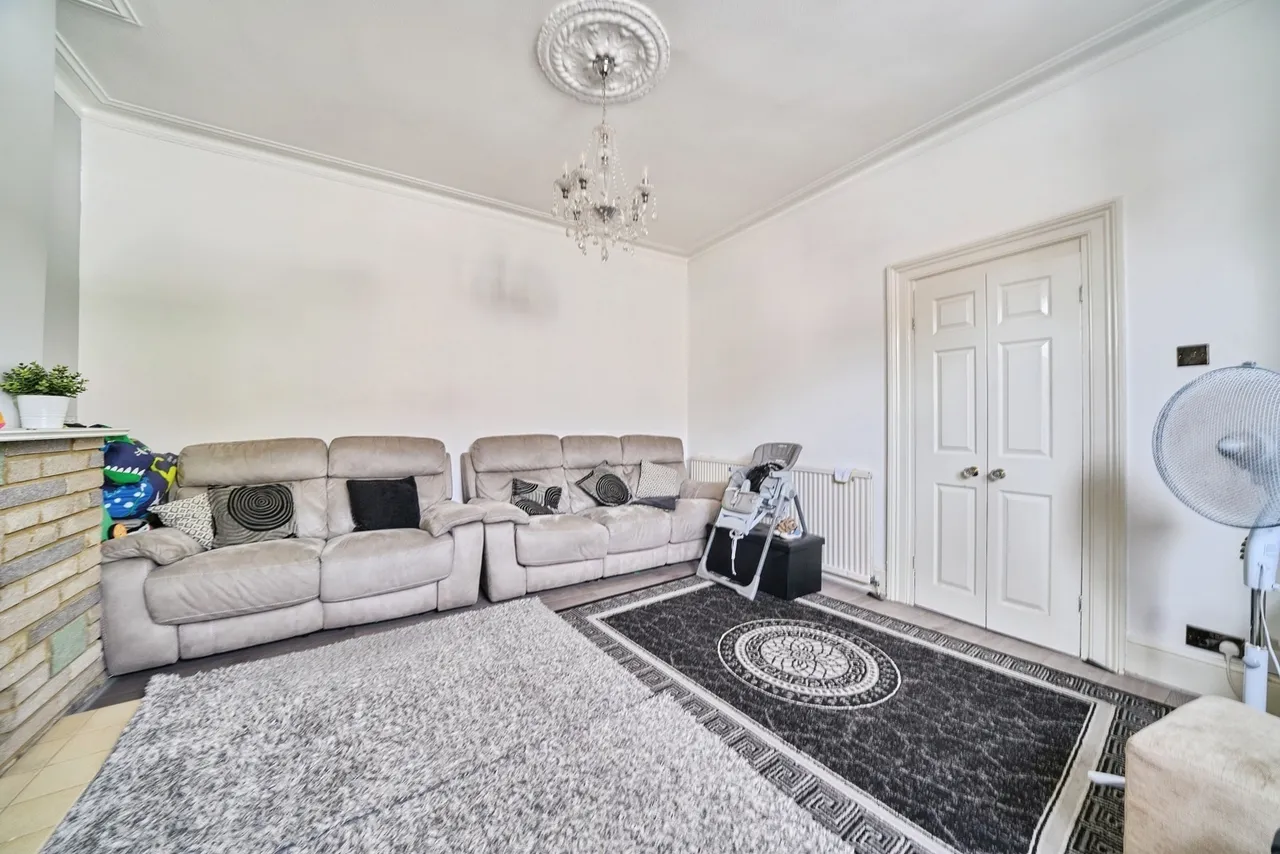 Lansdowne Road, Ilford, IG3, photo 4