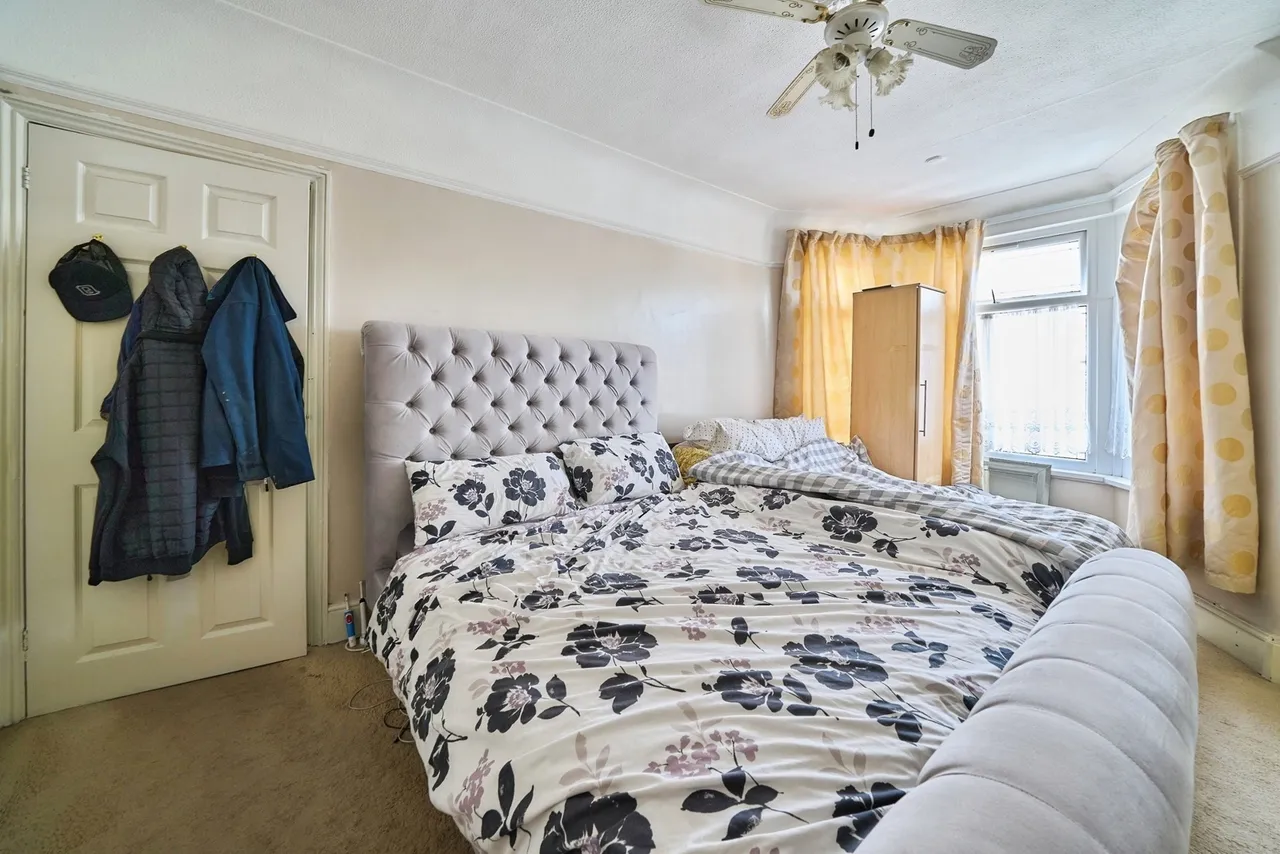 Lansdowne Road, Ilford, IG3, photo 12