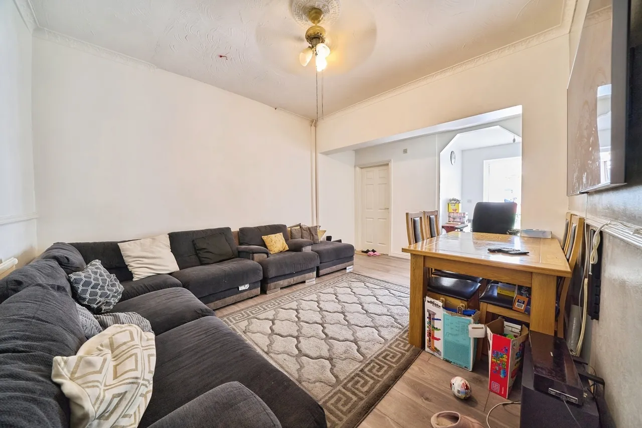 Lansdowne Road, Ilford, IG3, photo 6