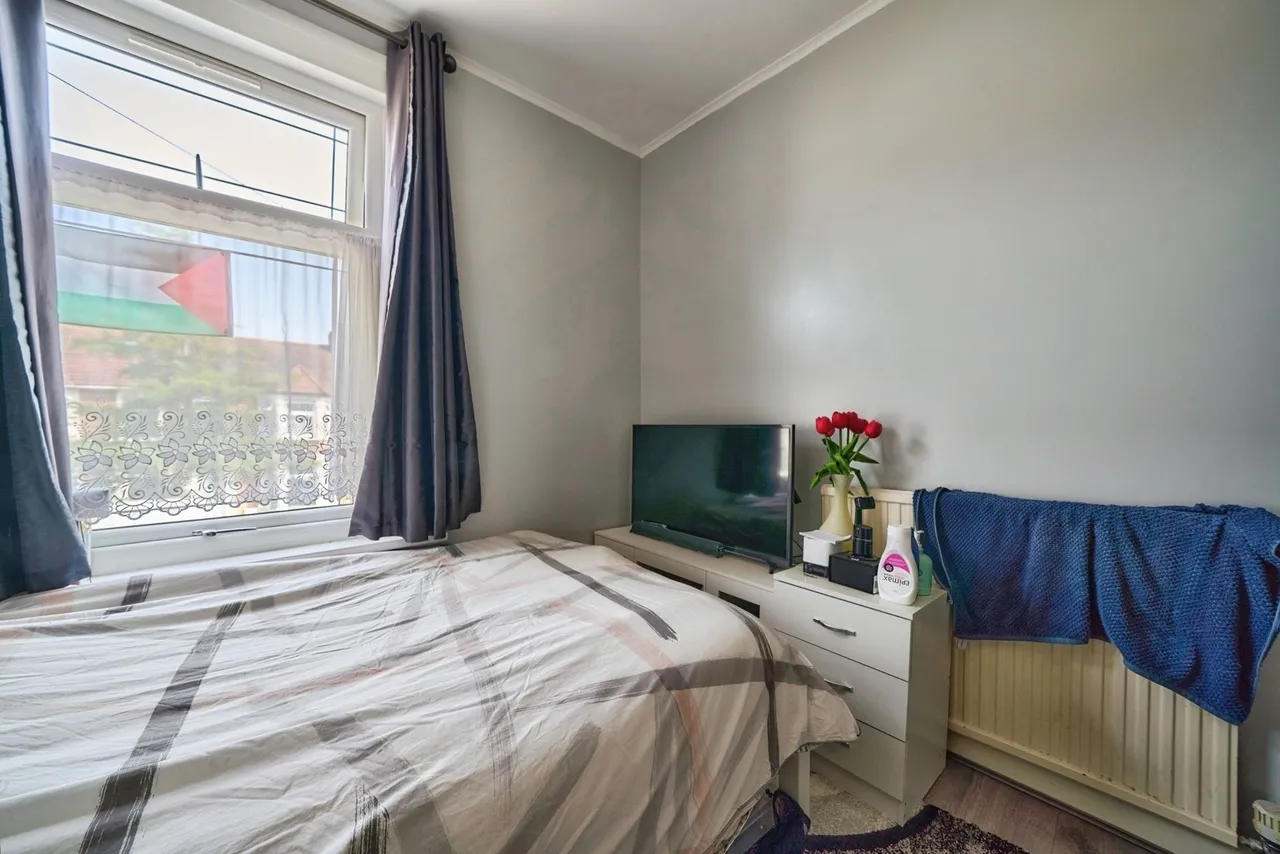 Lansdowne Road, Ilford, IG3, photo 9