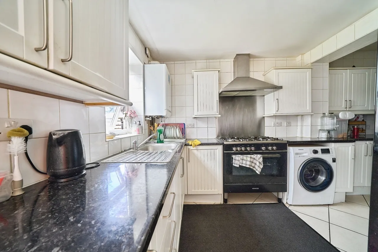 Lansdowne Road, Ilford, IG3, photo 8