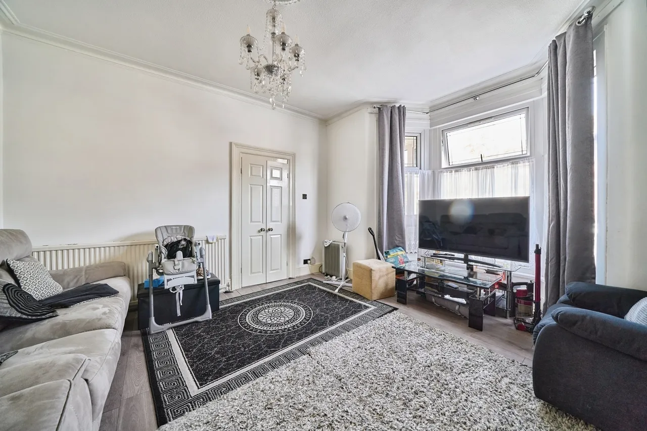 Lansdowne Road, Ilford, IG3, photo 5