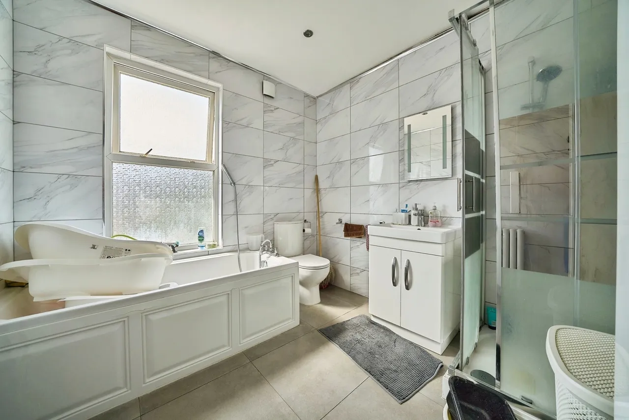 Lansdowne Road, Ilford, IG3, photo 13