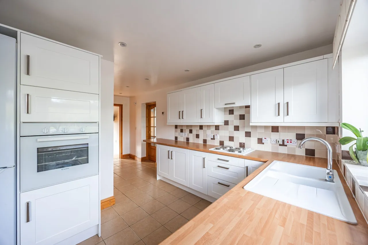 A Wonderfully Flexible Home in Postwick, photo 17