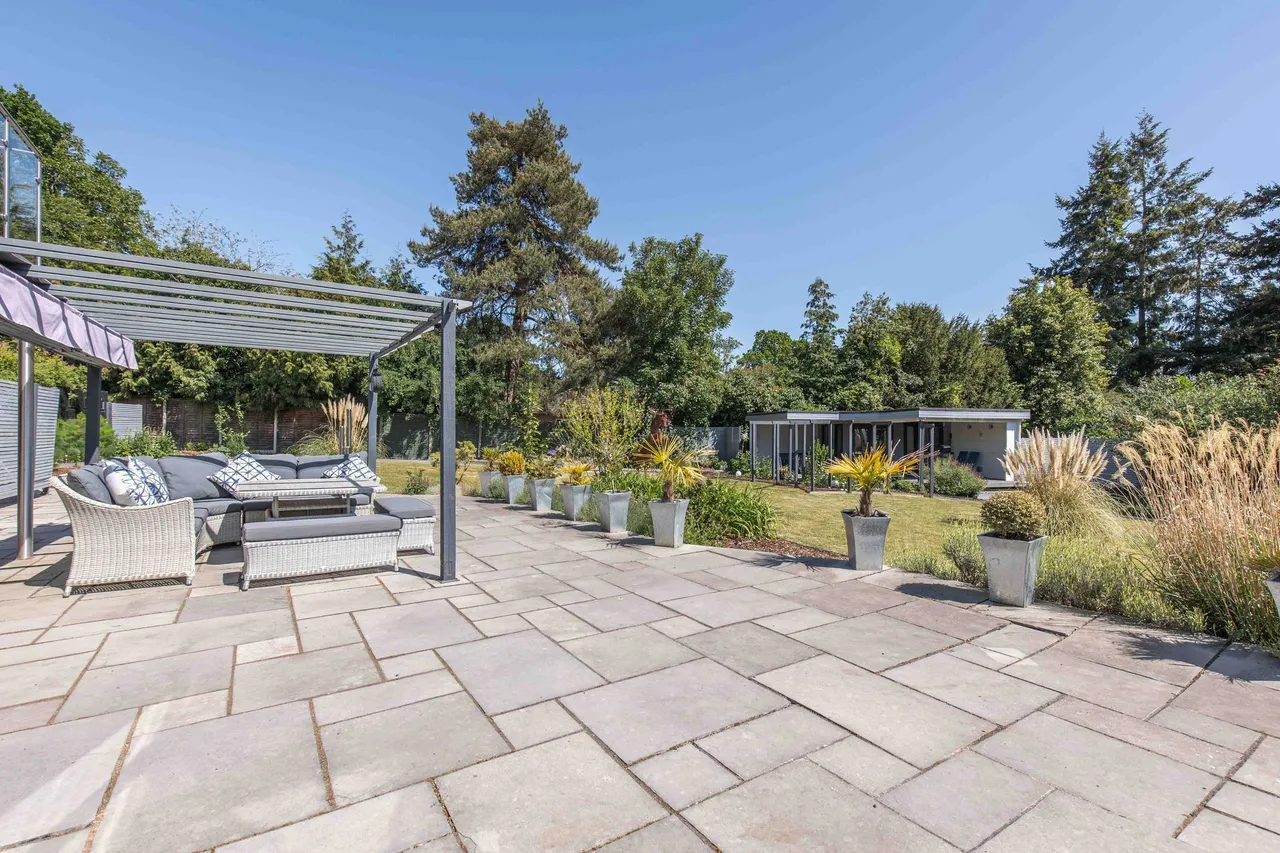 A Wonderfully Flexible Home in Postwick, photo 12