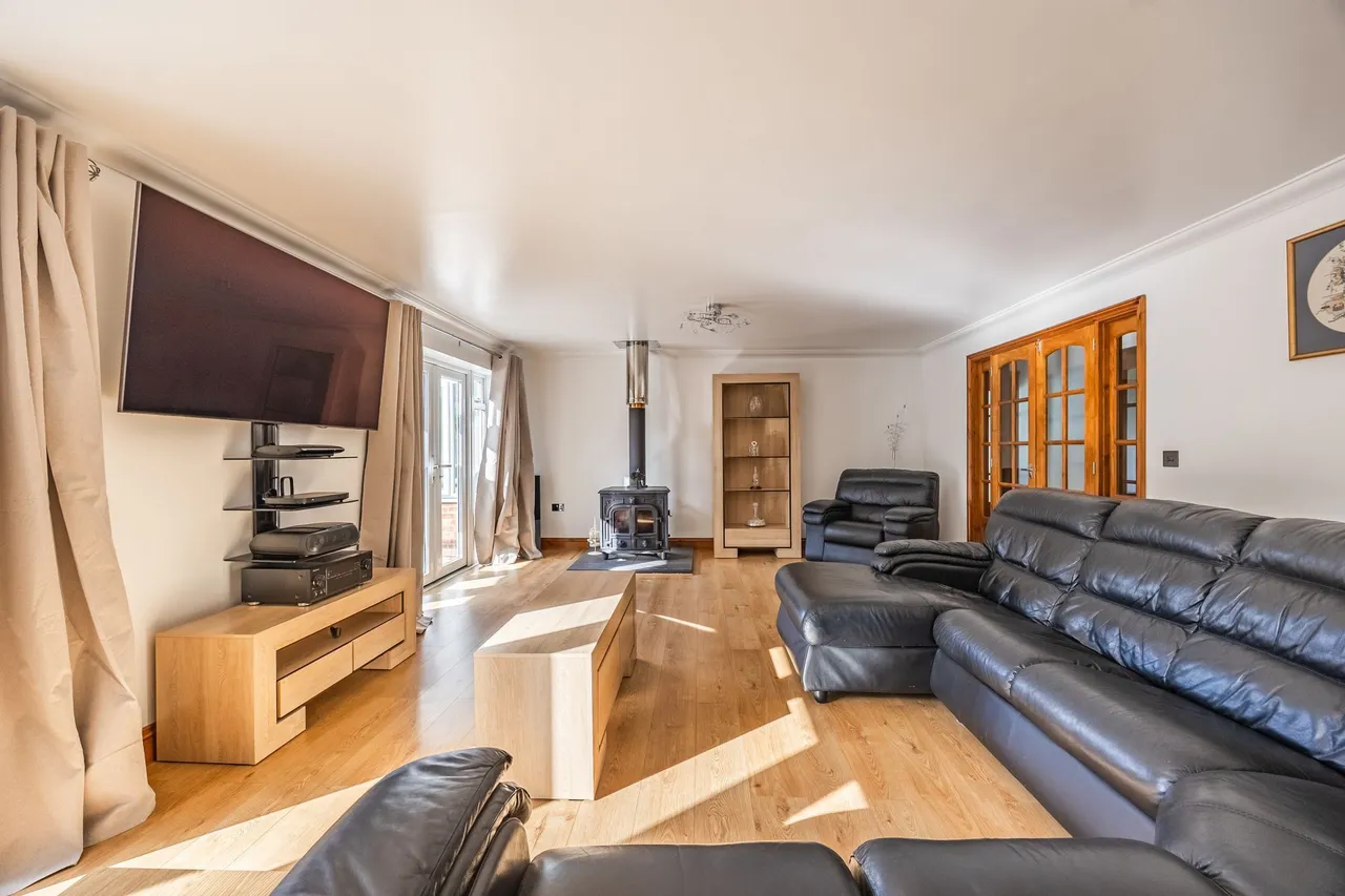 A Wonderfully Flexible Home in Postwick, photo 4