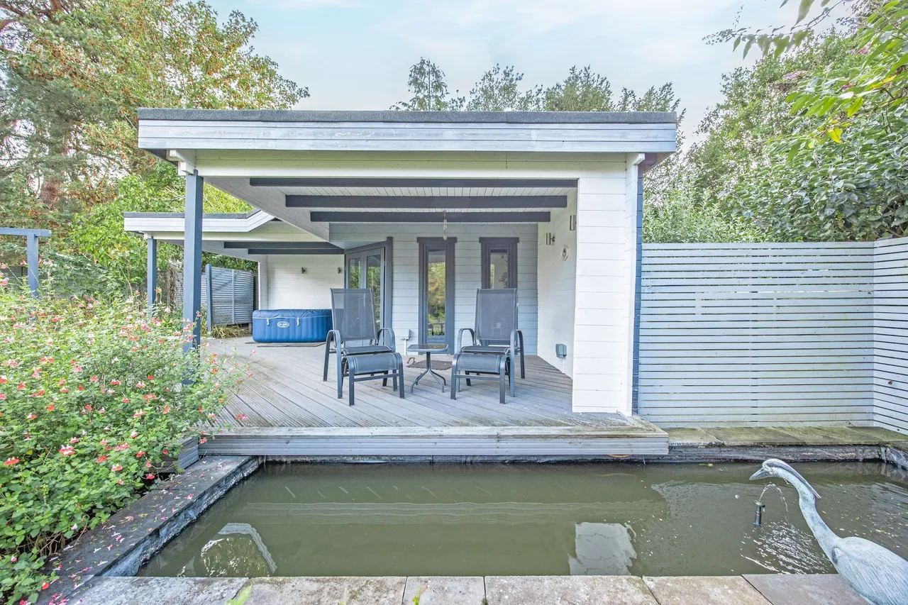A Wonderfully Flexible Home in Postwick, photo 13