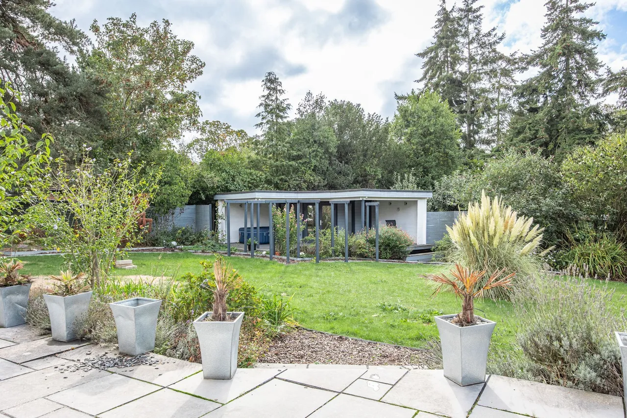 A Wonderfully Flexible Home in Postwick, photo 15