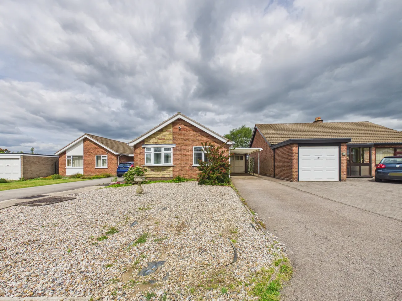 3 bed house for sale — Ribblesdale Avenue, Hinckley, LE10