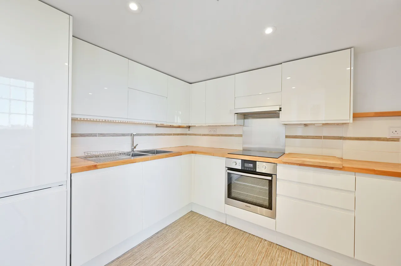 18 Downings House, 21 Southey Road, London, photo 3