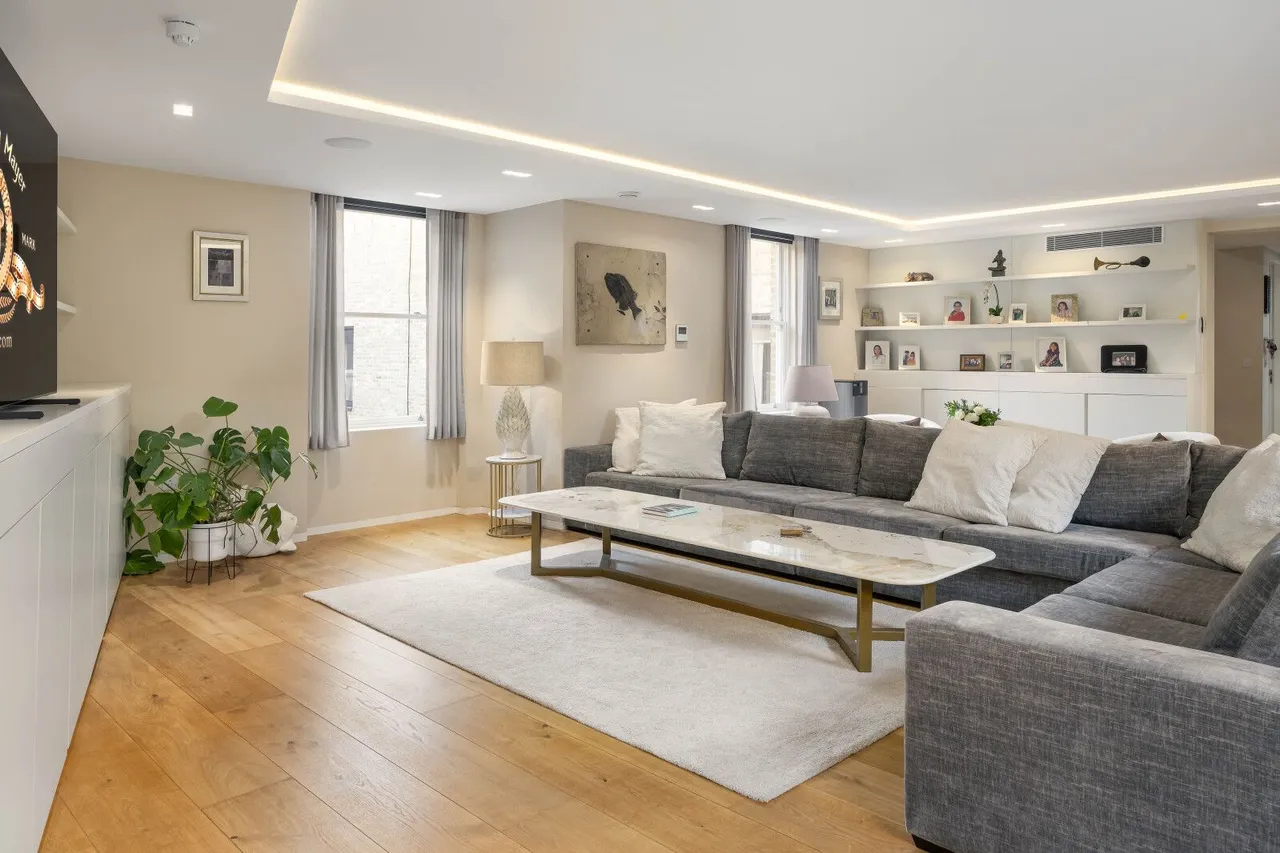 Victoria Gardens, Notting Hill, London, W11 3PE, photo 3