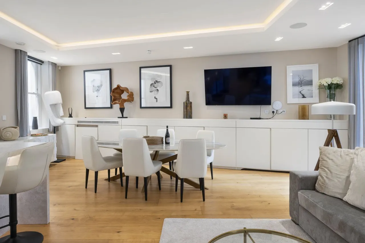 Victoria Gardens, Notting Hill, London, W11 3PE, photo 6