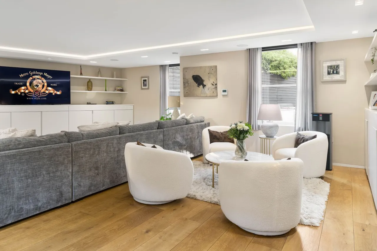 Victoria Gardens, Notting Hill, London, W11 3PE, photo 4