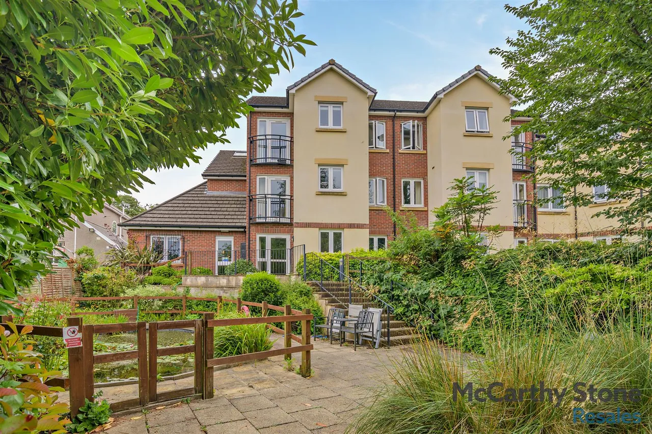 Overnhill Road, Downend, BS16, photo 16