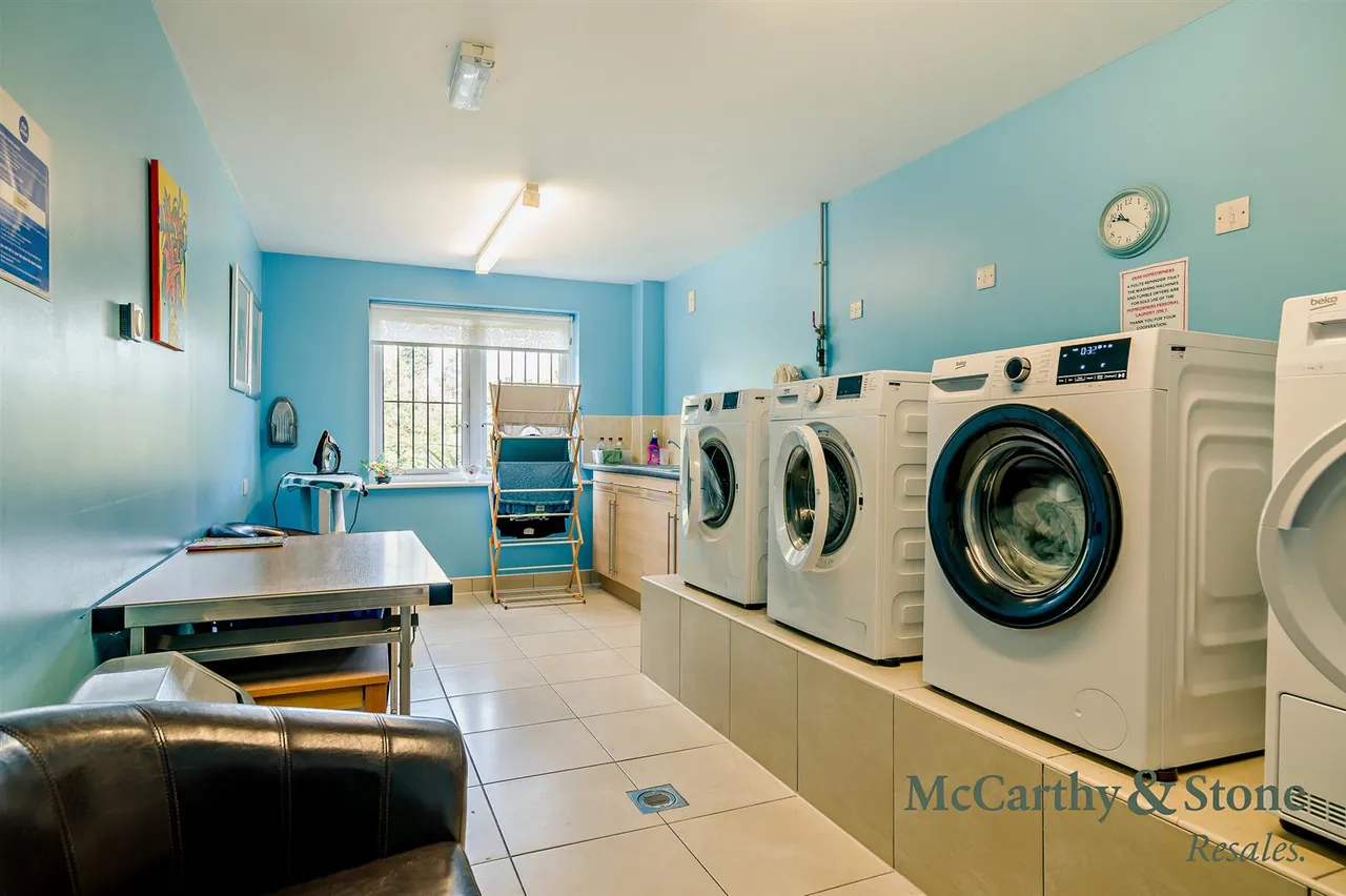 Overnhill Road, Downend, BS16, photo 12