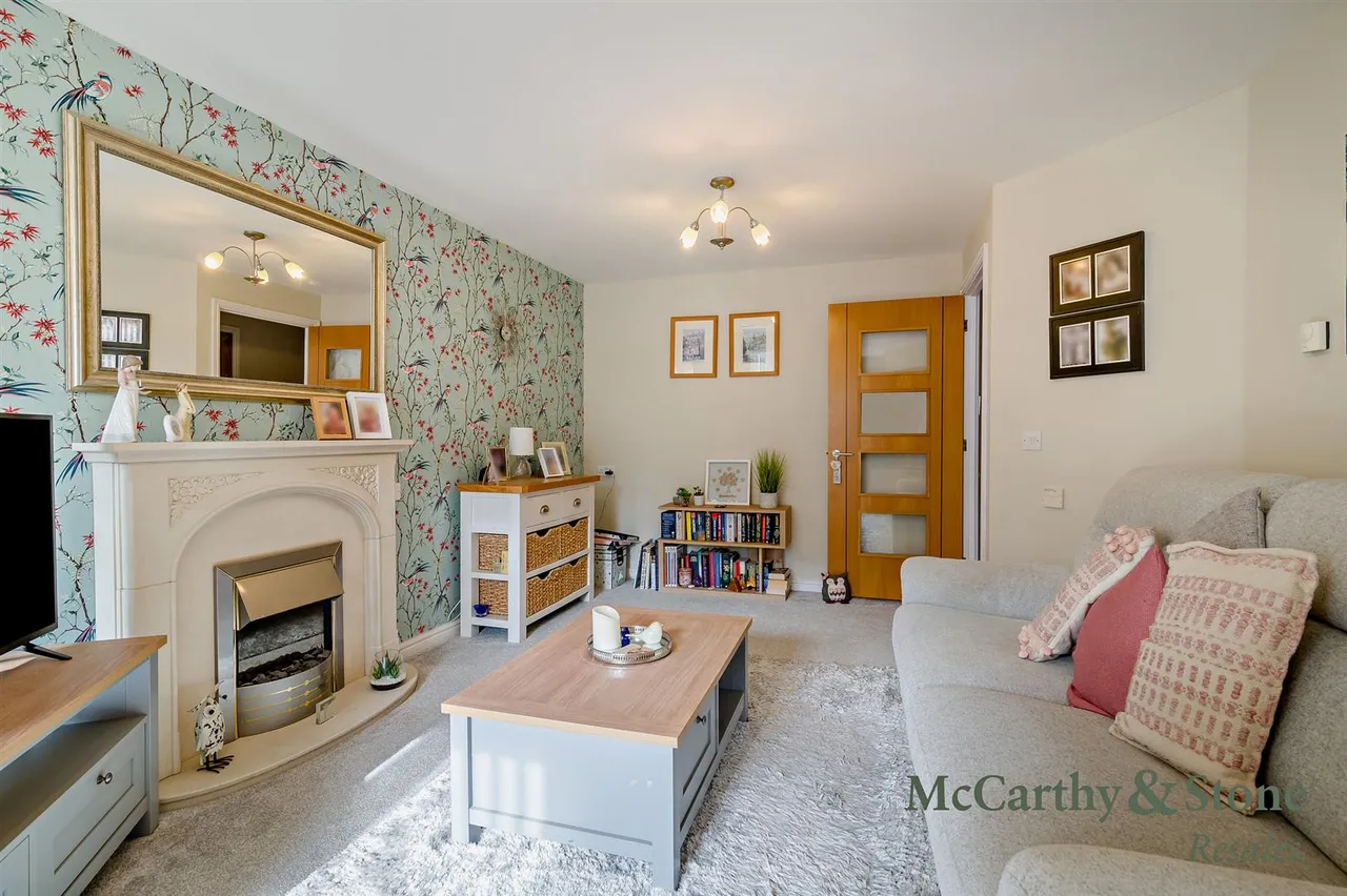Overnhill Road, Downend, BS16, photo 4