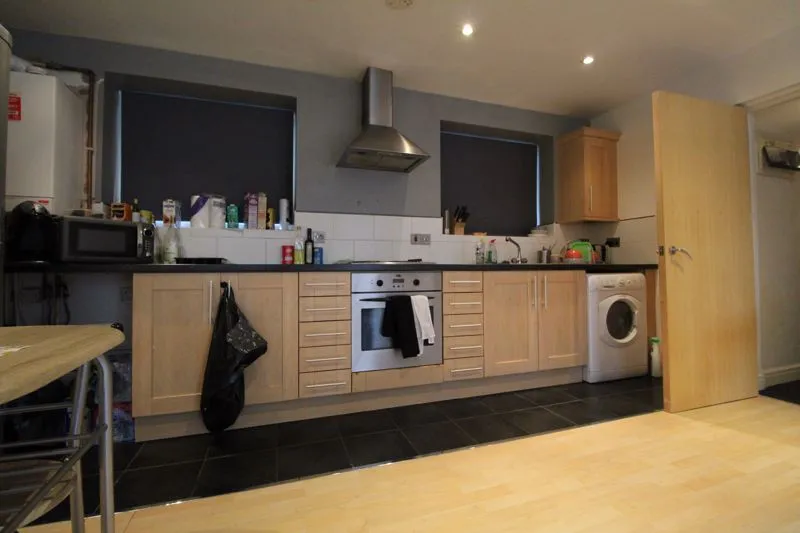 John Street, Luton, LU1, photo 3