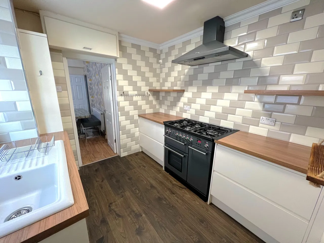 Middle Street, Pontypridd, CF37, photo 4